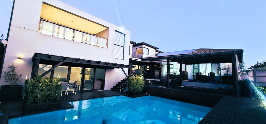 7 Bedroom Property for Sale in Country Club Western Cape